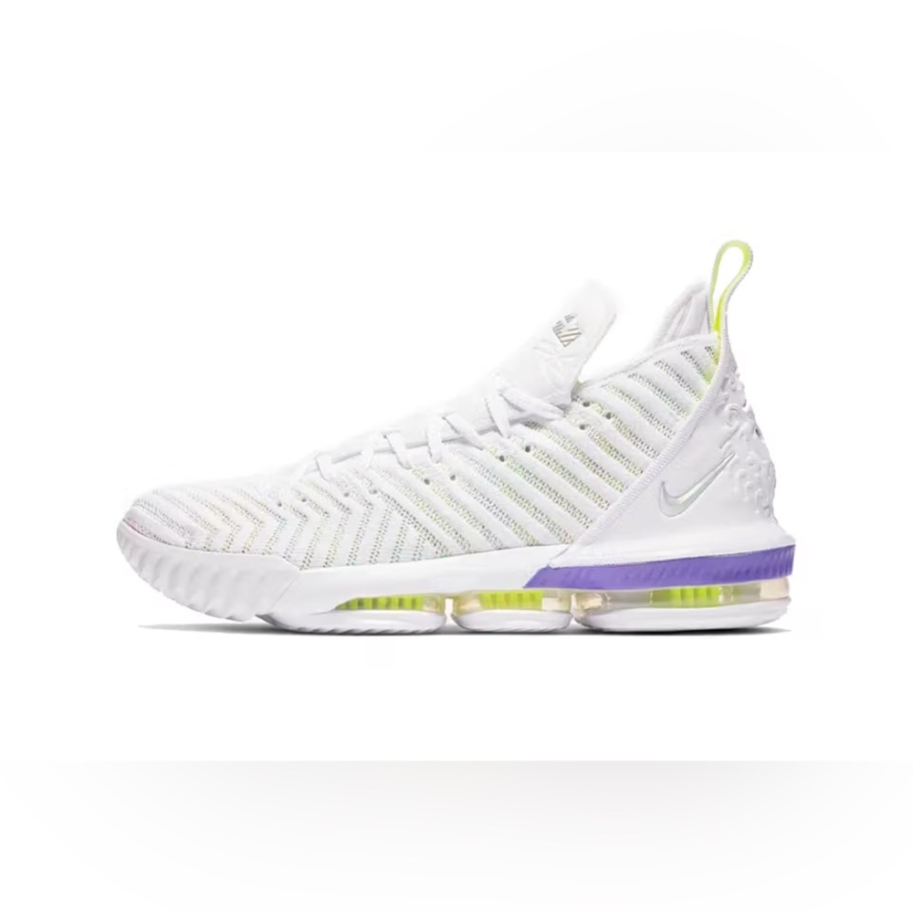 Lebron 16 basketball shoes